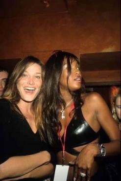 Σεξ, ναρκωτικά και ντίσκο στα λουτρά– Το περίφημο «Les Bains» ανοίγει ξανά για τους θαμώνες του 35 χρόνια μετά [εικόνες] | iefimerida.gr 3