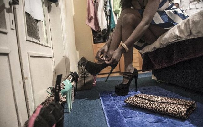 Ψάχνοντας για πληρωμένο έρωτα στις σκοτεινές γειτονιές της Κωνσταντινούπολης – Ενα σκληρό οδοιπορικό [εικόνες] | iefimerida.gr 5