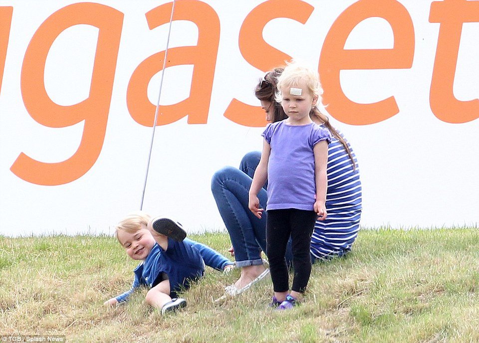 Πρίγκιπας Τζορτζ, το μωρό που τρελαίνει τους Βρετανούς -Εδωσε παράσταση [εικόνες] | iefimerida.gr 6