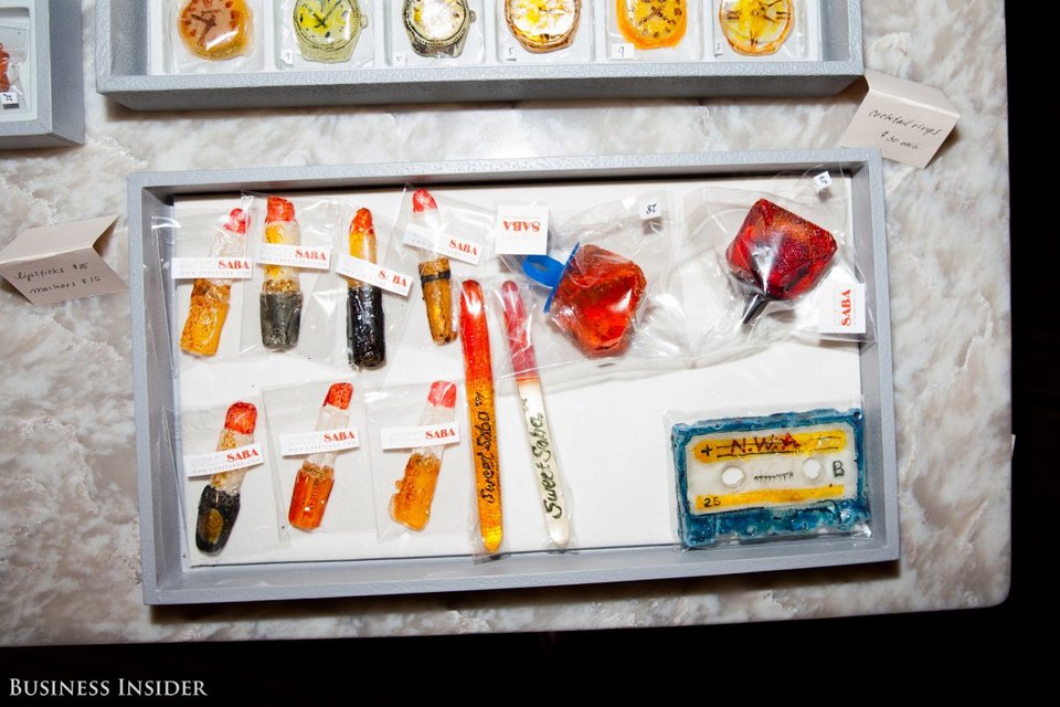 Εργοστάσιο καραμέλας για ενήλικες: Φάτε ρολόγια Rolex με γεύση σαμπάνιας και βρώσιμο χρυσό [εικόνες]  | iefimerida.gr 6