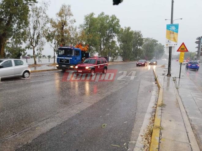 Πάτρα: Διπλή καραμπόλα με 6 οχήματα λόγω κακοκαιρίας [εικόνες & βίντεο] | iefimerida.gr 4
