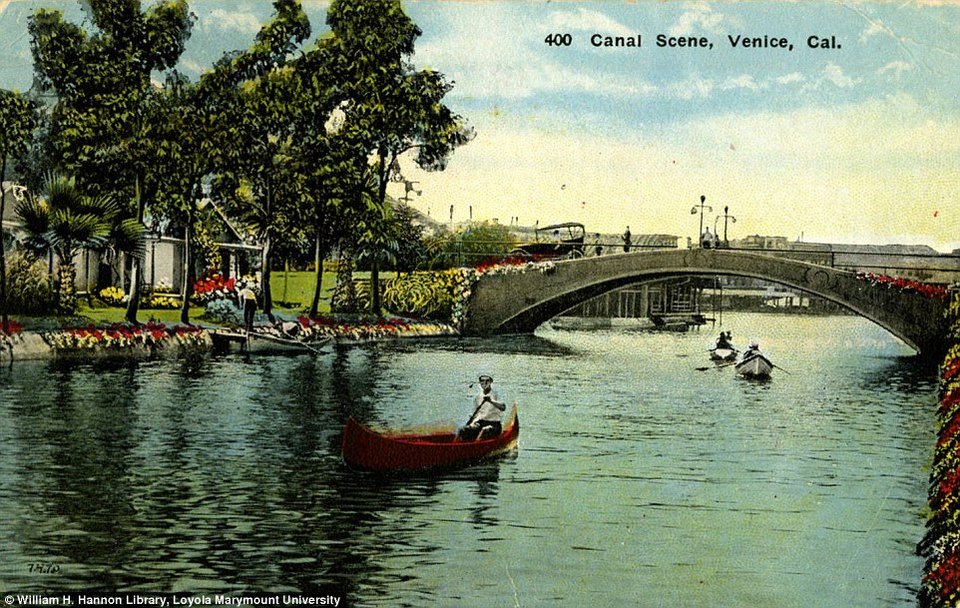 Κανάλια, γόνδολες και βαρκάδες: Οταν το Λος Αντζελες ήταν η Βενετία των ΗΠΑ [εικόνες] | iefimerida.gr 5
