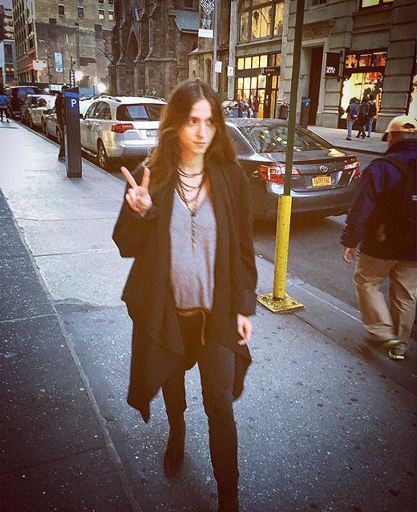 Σοφία Καρβέλα: Μας δείχνει τη φουσκωμένη κοιλίτσα της [εικόνα]  | iefimerida.gr 0