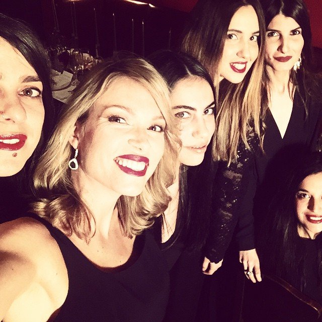 Δείπνο υπερπαραγωγή για φίλους με την «υπογραφή» της Καγιά [εικόνες] | iefimerida.gr 1