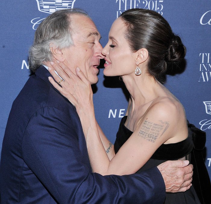 Μπραντ Πιτ - Ρόμπερτ Ντε Νίρο: Φιλήθηκαν στο στόμα [εικόνες]  | iefimerida.gr 2