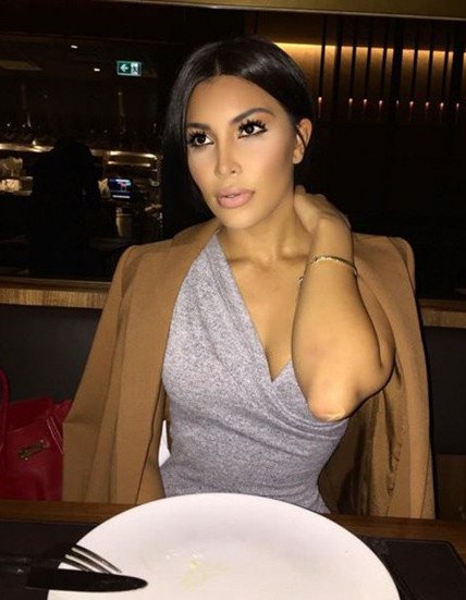 Η «απομίμηση» της Κιμ Καρντάσιαν είναι από τον Καναδά [εικόνες]  | iefimerida.gr 0