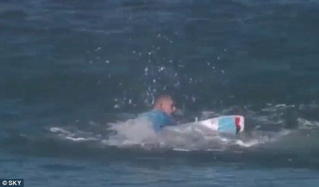 Καρά καρέ επίθεση καρχαρία σε πρωταθλητή του σερφ [εικόνες&βίντεο] | iefimerida.gr 3