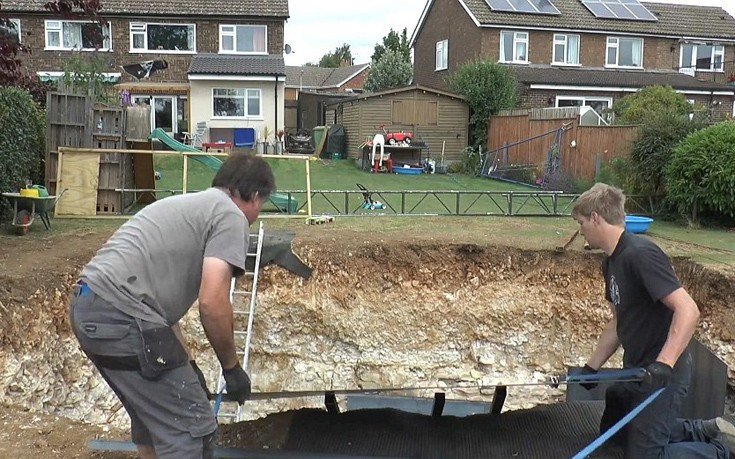 Βρετανός έφτιαξε υπόγειο καταφύγιο για να γλιτώσει από το κλάμα του μωρού του [εικόνες]  | iefimerida.gr 6