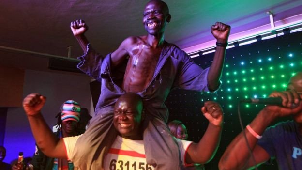 Χαμός στα καλλιστεία για τον πιο άσχημο άνδρα -Κατηγορούν τον φαφούτη νικητή ότι έκανε ζαβολιά [εικόνες] | iefimerida.gr 6