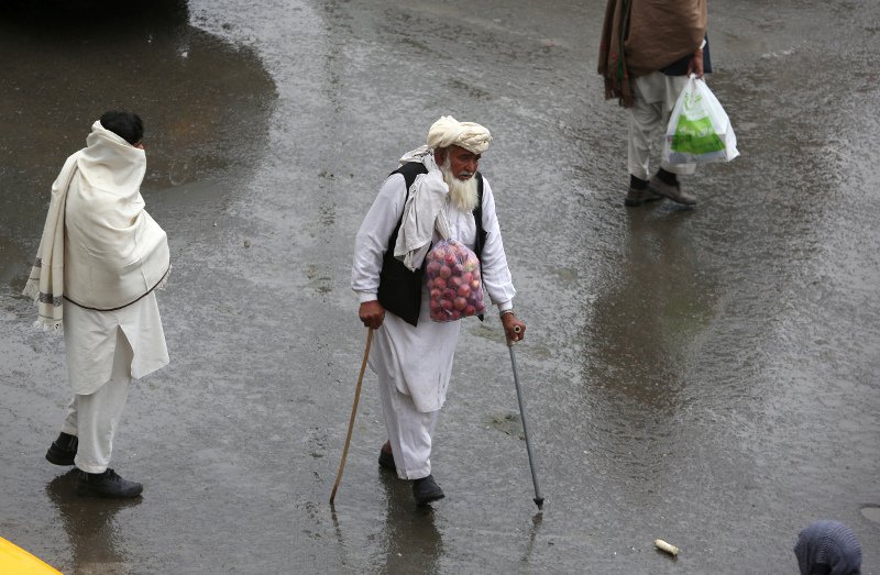 Επίθεση αυτοκτονίας με 9 νεκρούς στην Καμπούλ -Το ISIS ανέλαβε την ευθύνη [εικόνες & βίντεο] | iefimerida.gr 3