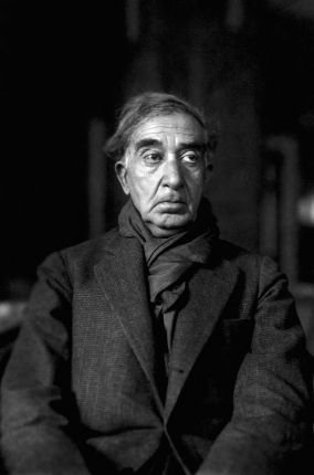 Συγκλονιστικό: Ο μικρός Αμπντούλ προσπαθεί να διαβάσει Καβάφη και οι συμμαθητές του τον στηρίζουν λέξη-λέξη [βίντεο] | iefimerida.gr 0