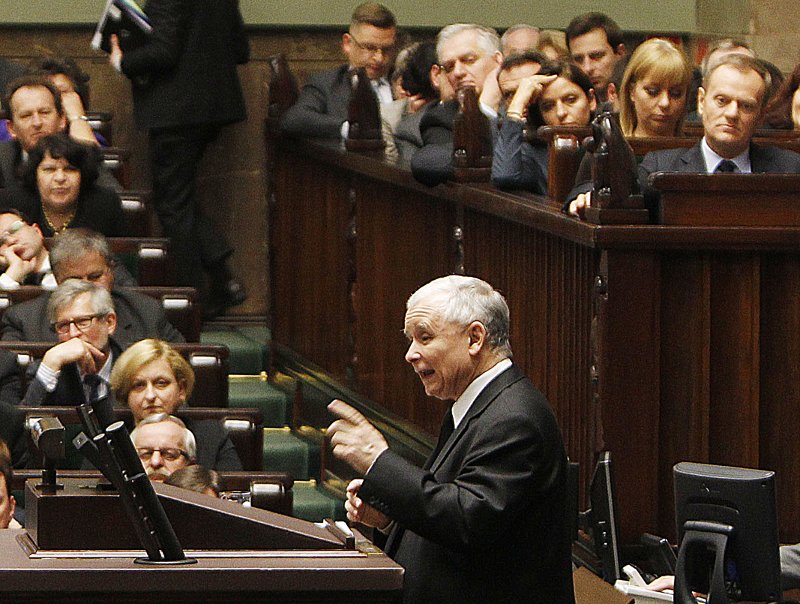 Θρίλερ με τον Ντόναλντ Τουσκ: Η χώρα του σαμποτάρει την επανεκλογή του στην ΕΕ | iefimerida.gr 1