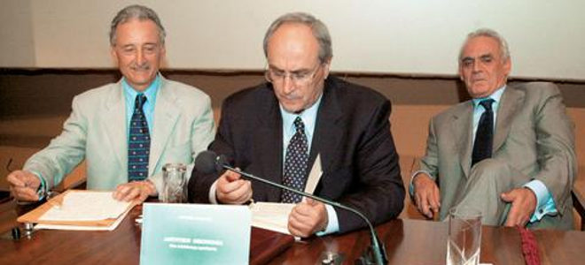 Mια περίεργη συνύπαρξη: Μαζί με τον Κάντα στο πάνελ ο Νίκος Κωνσταντόπουλος, η μητέρα της Ζωής αλλά και ο Γιάννης Στουρνάρας [εικόνα] | iefimerida.gr 0