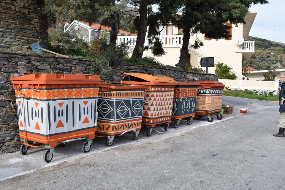 Στην Ανδρο έκαναν τους κάδους έργα τέχνης [εικόνες] | iefimerida.gr 7