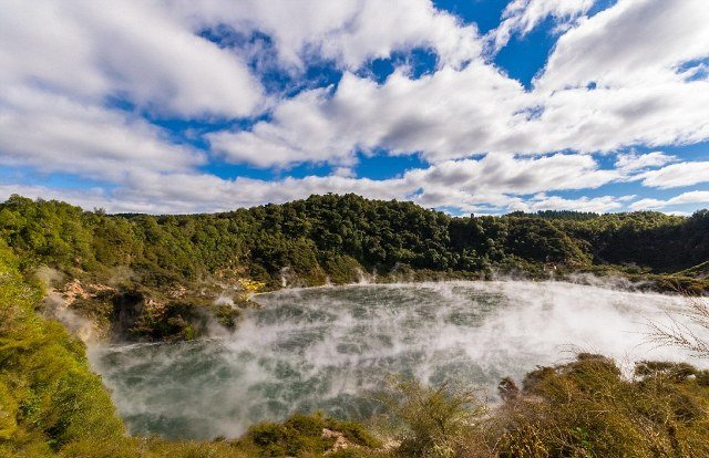 Εκεί που οι λίμνες «κοχλάζουν» και τα όρη «φλέγονται» – Τα πιο θερμά και τα πιο ψυχρά μέρη του πλανήτη [εικόνες]  | iefimerida.gr 3