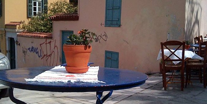 Παραδοσιακά καφενεία στην Αθήνα: Μία βόλτα στα σοκάκια που σταμάτησε ο χρόνος [εικόνες] | iefimerida.gr 3