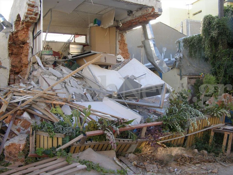 Βόμβα γκρέμισε στην κυριολεξία καφετέρια στα Χανιά [εικόνες] | iefimerida.gr 1