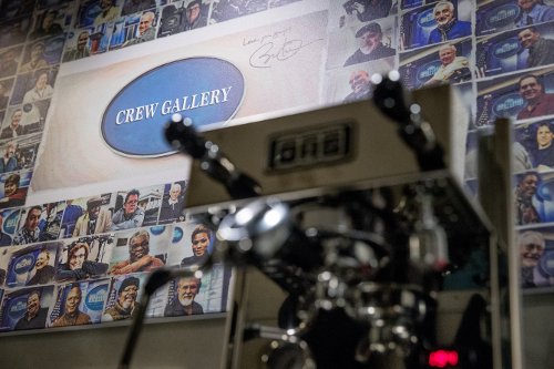  O Τομ Χανκς έστειλε δώρο στους δημοσιογράφους του Λευκού Οίκου μια καφετιέρα [εικόνες] | iefimerida.gr 0