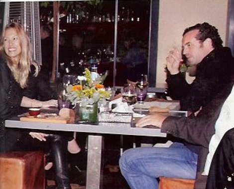 Αυτός είναι ο επιχειρηματίας που έκανε τη Βίκυ Καγιά να χαμογελάει ξανά -Οι φήμες για νέα σχέση [εικόνες] | iefimerida.gr 2