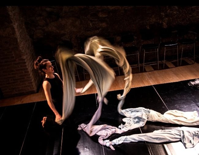 «Είναι καιρός» ξανά για 2 παραστάσεις στο Μικροσκοπικό Θέατρο της Πλάκας με ελεύθερη είσοδο [εικόνες]  | iefimerida.gr 1