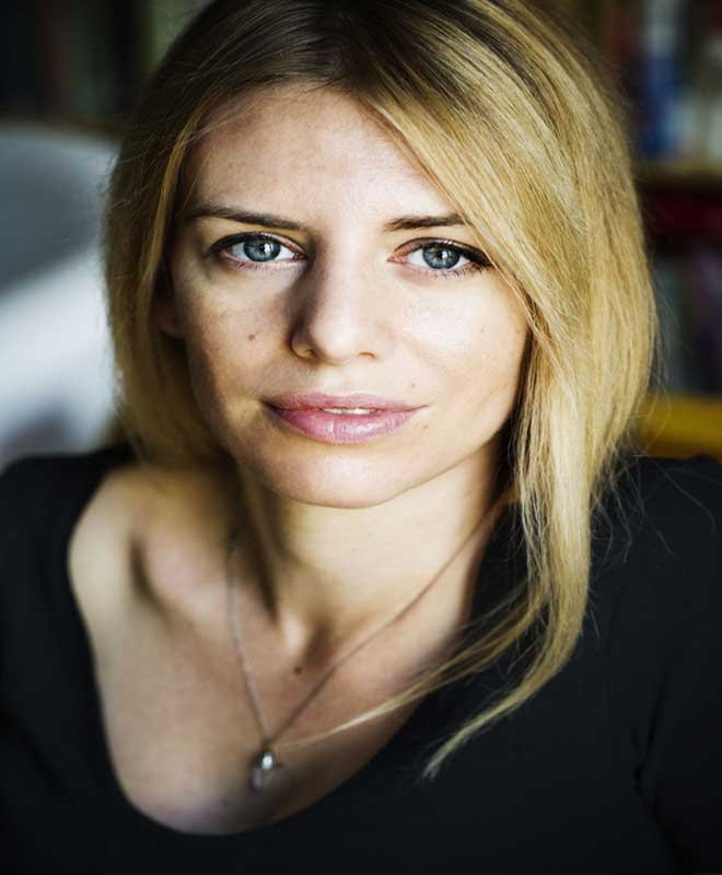 Οταν ο Γιώργος Παπανδρέου συνάντησε την φλογερή Σουηδή δημοσιογράφο Εκμαν [εικόνες] | iefimerida.gr 2