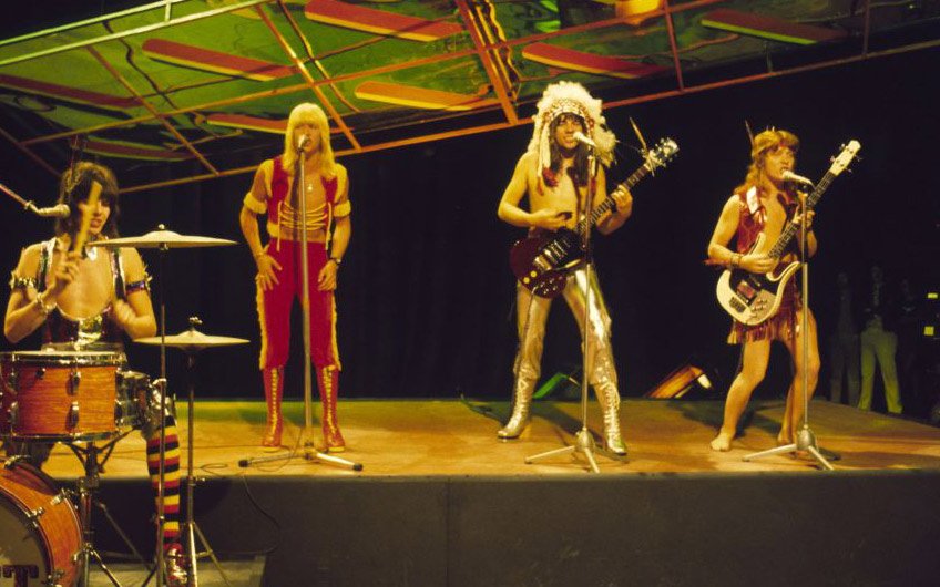 Τα 10 πιο κακοντυμένα συγκροτήματα στα μουσικά χρονικά, σύμφωνα με την Telegraph [εικόνες] | iefimerida.gr 2