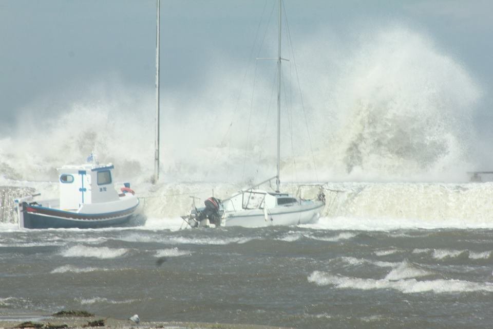 Στο έλεος της κακοκαιρίας η βόρεια Ελλάδα -Αποφεύχθηκε τραγωδία στη Χαλκιδική [εικόνες] | iefimerida.gr 1