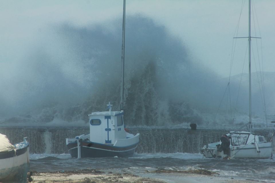 Στο έλεος της κακοκαιρίας η βόρεια Ελλάδα -Αποφεύχθηκε τραγωδία στη Χαλκιδική [εικόνες] | iefimerida.gr 0