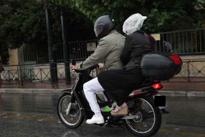 Η μέρα έγινε νύχτα στην Αθήνα -Η έντονη καταιγίδα αιφνιδίασε [εικόνες] | iefimerida.gr 8