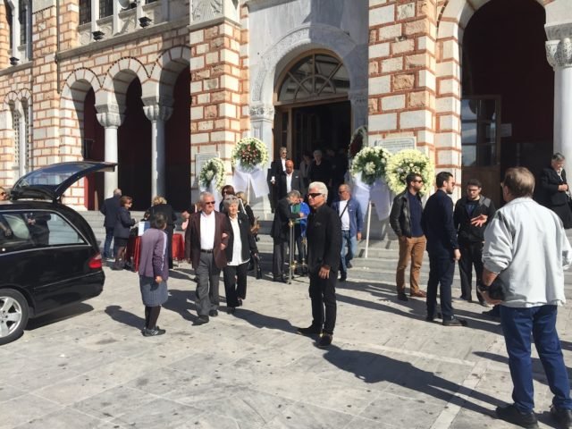Συγκινητικό το τελευταίο αντίο στην κηδεία του κορυφαίου αθλητή στίβου, Θανάση Καλογιάννη | iefimerida.gr 0