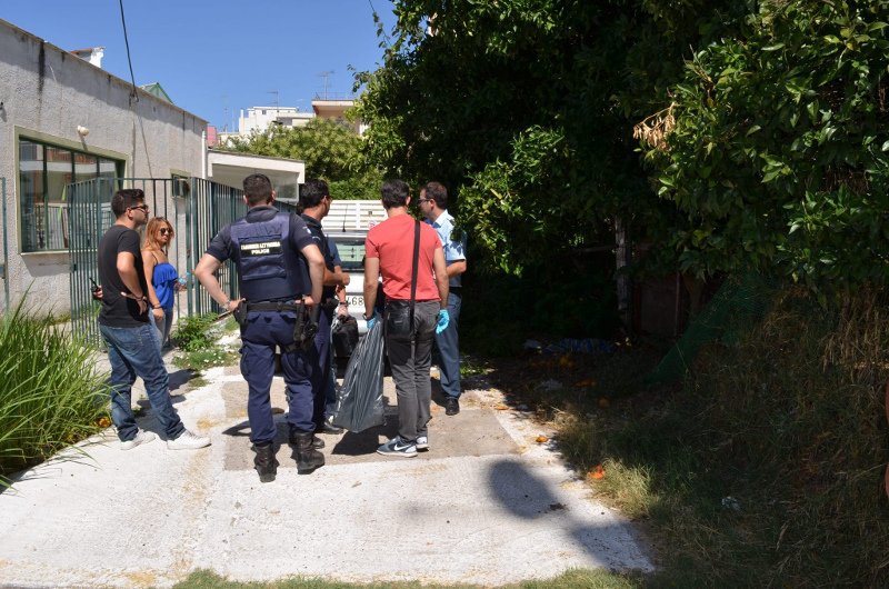 Σοκ στην Καλαμάτα: 75χρονος αυτοκτόνησε με καραμπίνα έξω από παιδικό σταθμό [εικόνες & βίντεο] | iefimerida.gr 1