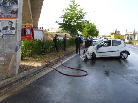 Σοκαριστικά στιγμιότυπα από την Καλαμάτα: Οδηγός ανασύρεται νεκρός μέσα από μία άμορφη μάζα σιδερικών [βίντεο&εικόνες] | iefimerida.gr 2