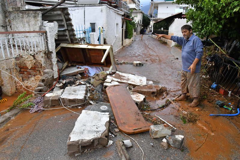 Τέσσερις οι νεκροί από τη φονική κακοκαιρία -Αγνοούμενη μία γυναίκα | iefimerida.gr 4