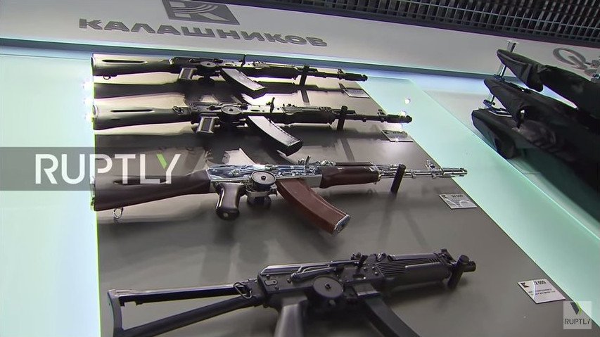 Ρωσία: Η εταιρεία όπλων Καλάσνικοφ άνοιξε κατάστημα στα Duty Free της Μόσχας [εικόνες] | iefimerida.gr 1