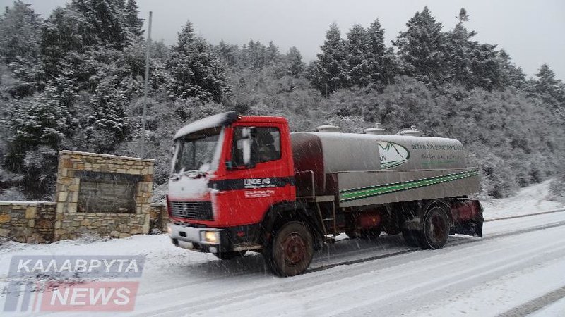 Η μισή Ελλάδα στα λευκά -Εκπληκτικές εικόνες, χιόνι μέχρι τη θάλασσα [εικόνες & βίντεο] | iefimerida.gr 15