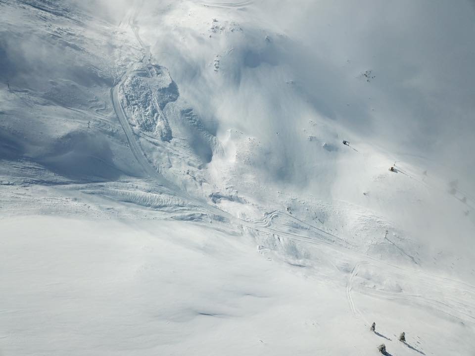 Χιονοστιβάδα 1 εκατ. τόνων «σάρωσε» το χιονοδρομικό Καλαβρύτων [εικόνες] | iefimerida.gr 2