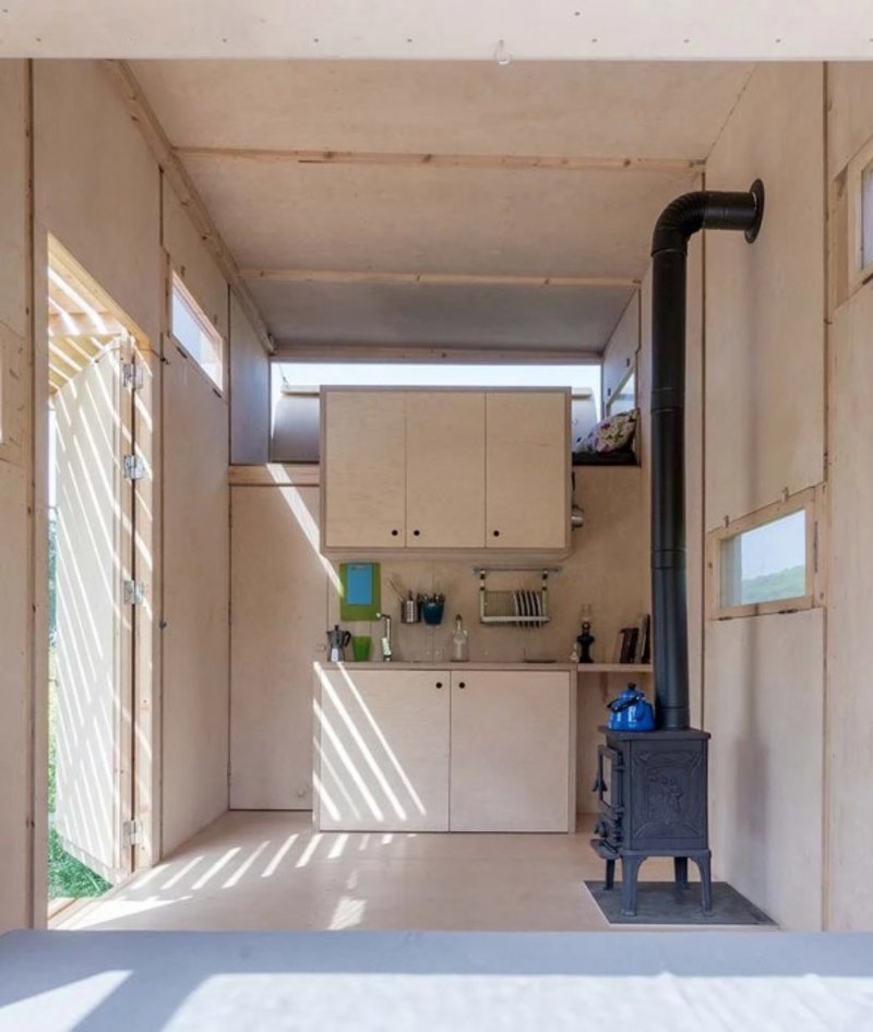 «Cabin on the border»: Το 18 τ.μ. σπίτι στα ελληνοτουρκικά σύνορα -Χωρίς ρεύμα και γείτονες, μόνο φύση [εικόνες] | iefimerida.gr 4