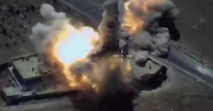 Ρωσικά πλοία σφυροκόπησαν με πυραύλους Κρουζ στόχους του ISIS [βίντεο]  | iefimerida.gr 1