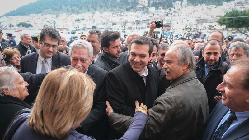 Ο Τσίπρας στην Kάλυμνο με τον Κουβέλη, έκοψαν κορδέλες [εικόνες] | iefimerida.gr 3