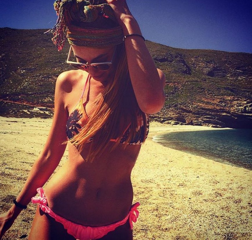 Ερωτας στην Ανδρο -Ο αδελφός της Μενεγάκη με την Καλλιμούκου, στα μέλια [εικόνες] | iefimerida.gr 8