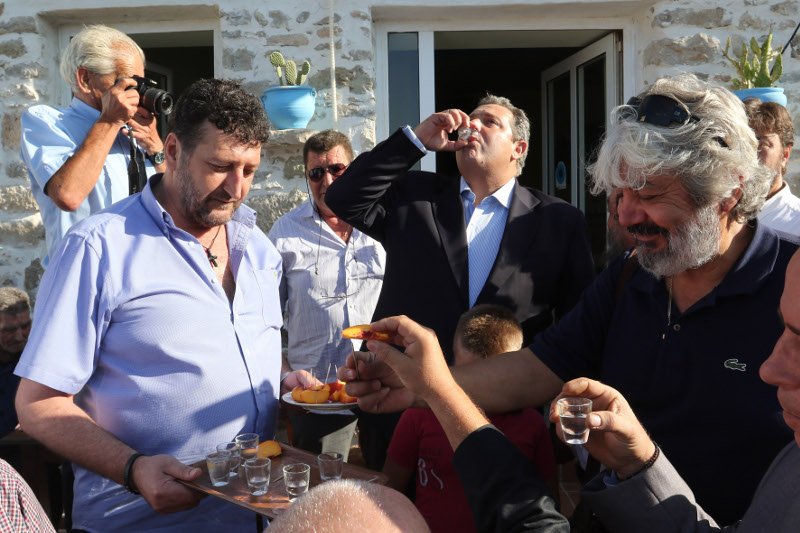 Οι αρχηγοί στις κάλπες, όλα τα παραλειπόμενα -Η Φώφη με τα παιδάκια της στο παραβάν, οι ρακές του Καμμένου, το... χαμένο ψηφοδέλτιο του Ποταμιού [εικόνες] | iefimerida.gr 29