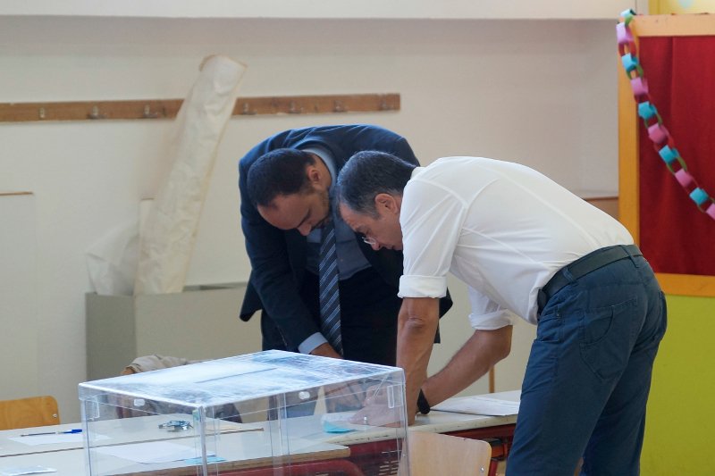 Οι αρχηγοί στις κάλπες, όλα τα παραλειπόμενα -Η Φώφη με τα παιδάκια της στο παραβάν, οι ρακές του Καμμένου, το... χαμένο ψηφοδέλτιο του Ποταμιού [εικόνες] | iefimerida.gr 12