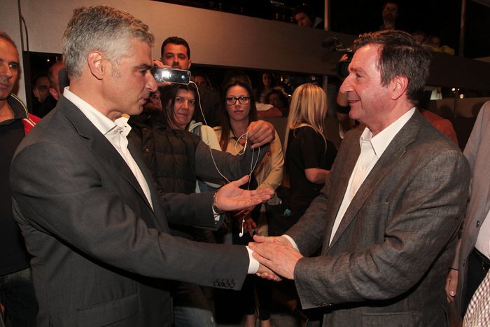 Εδωσαν τα χέρια αργά το βράδυ Καμίνης-Σπηλιωτόπουλος –«Κλείσιμο ματιού» στους ψηφοφόρους από τον υποψήφιο της ΝΔ [εικόνες] | iefimerida.gr 2