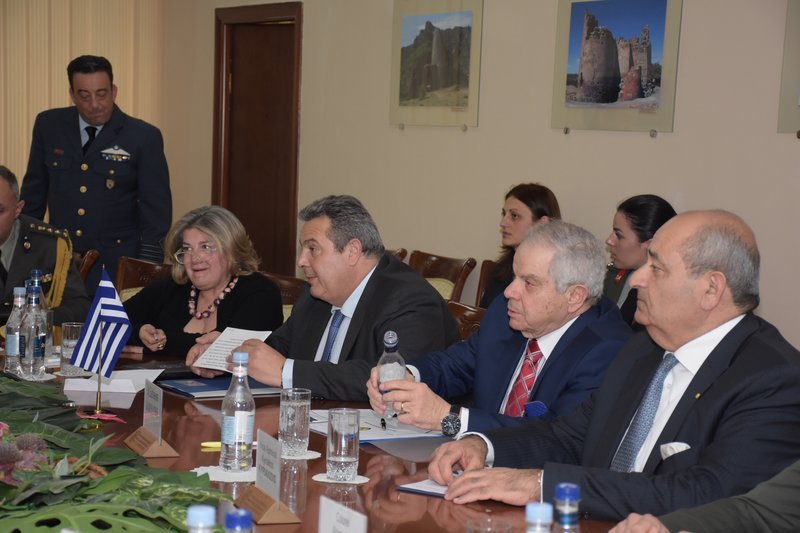 Επίσκεψη Καμμένου στην Αρμενία- Συναντήθηκε με τον πρόεδρο της χώρας και τον ΥΠΕΞ | iefimerida.gr 0