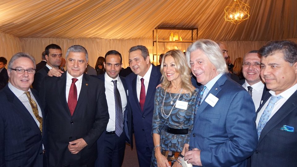 Ο Πάνος Καμμένος διαβάζει τα «Νέα» καθ' οδόν προς ΗΠΑ, με τον Νίκο Παππά [εικόνες] | iefimerida.gr 5