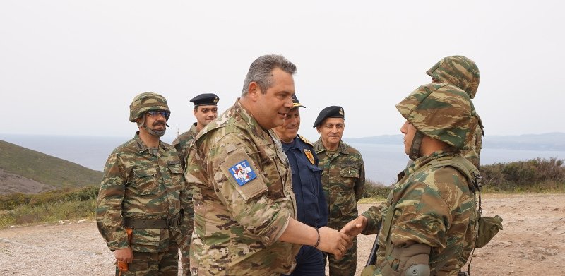 Αιφνίδια στρατιωτική άσκηση: Στήθηκε αντιαεροπορική ομπρέλα στη Χίο -Στις Οινούσες ο Καμμένος [εικόνες&βίντεο] | iefimerida.gr 0