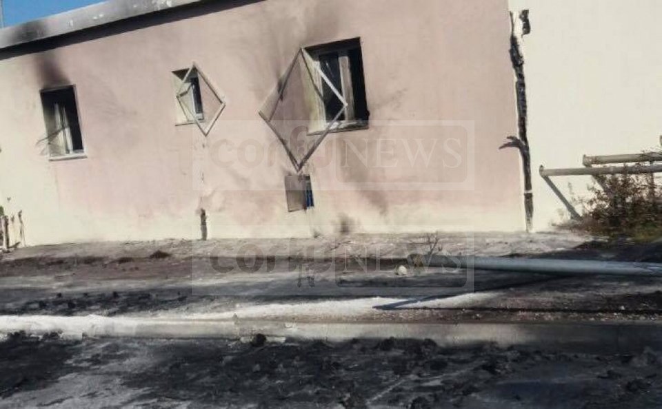Κέρκυρα: Εκαψαν κτίριο και ηλεκτρογεννήτρια  στον ΧΥΤΑ Λευκίμμης [εικόνες] | iefimerida.gr 0