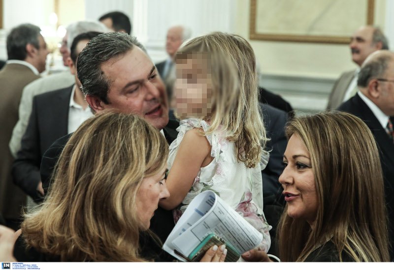 Ο διάλογος Τσίπρα με την κόρη Καμμένου - Η απάντηση της 3χρονης που τον αποστόμωσε [εικόνες] | iefimerida.gr 1