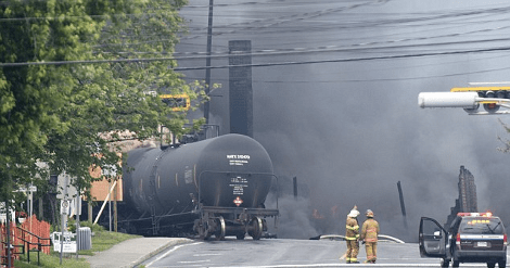 «Πύρινη κόλαση» στον Καναδά – 60 αγνοούμενοι έπειτα από εκτροχιασμό τρένου και έκρηξη βαγονιών [εικόνες&βίντεο] | iefimerida.gr 5