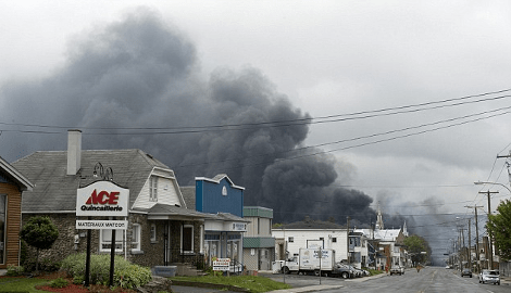 «Πύρινη κόλαση» στον Καναδά – 60 αγνοούμενοι έπειτα από εκτροχιασμό τρένου και έκρηξη βαγονιών [εικόνες&βίντεο] | iefimerida.gr 6